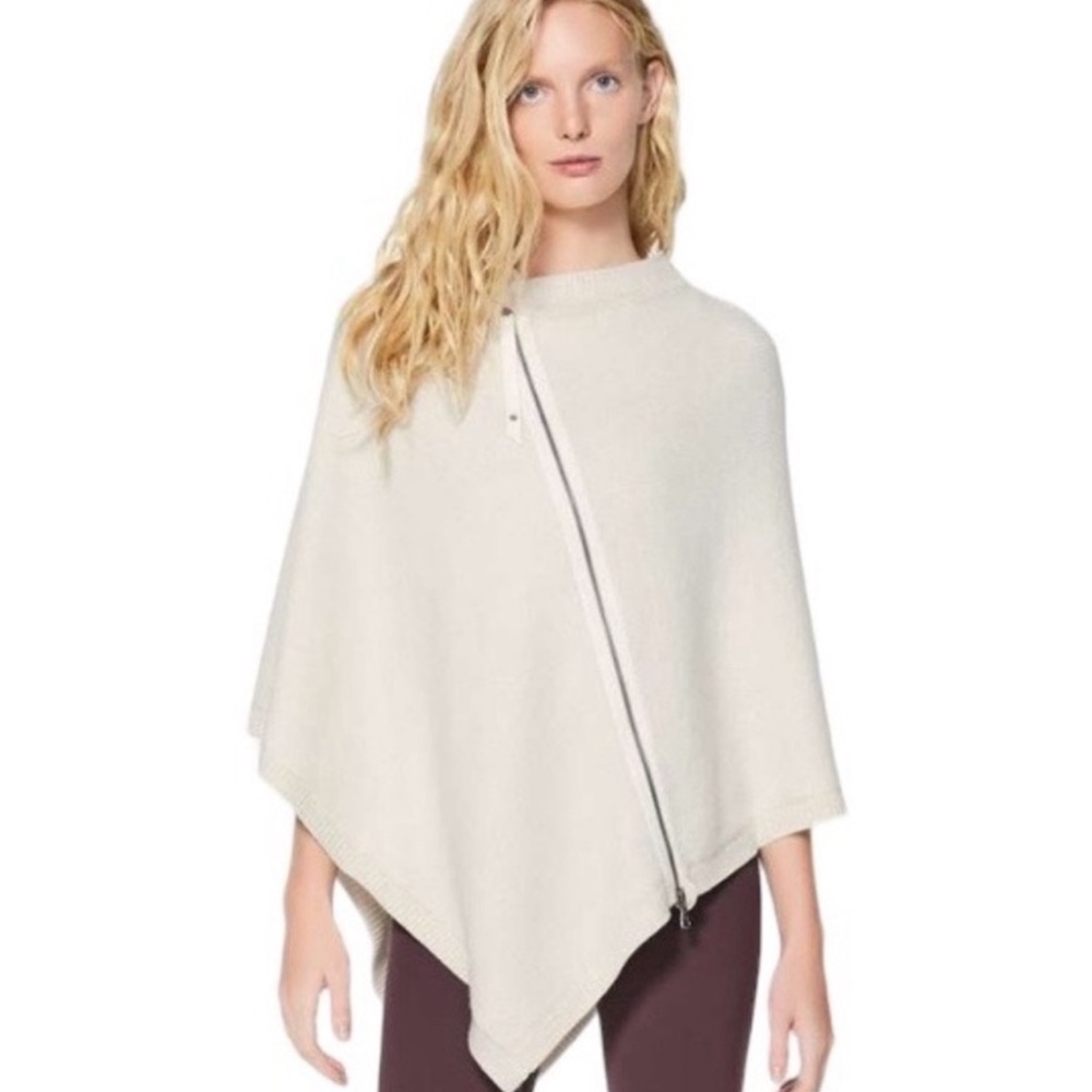 Lululemon women’s clothing preowned poncho